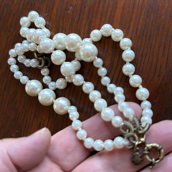 J.Crew multi strand (4) pearl bracelet. Varied pearl size. Gold toned clasp. EUC - Picture 9 of 14